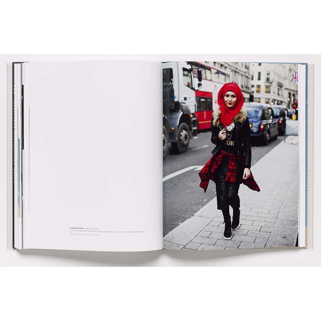 Contemporary Muslim Fashions (Hardcover)