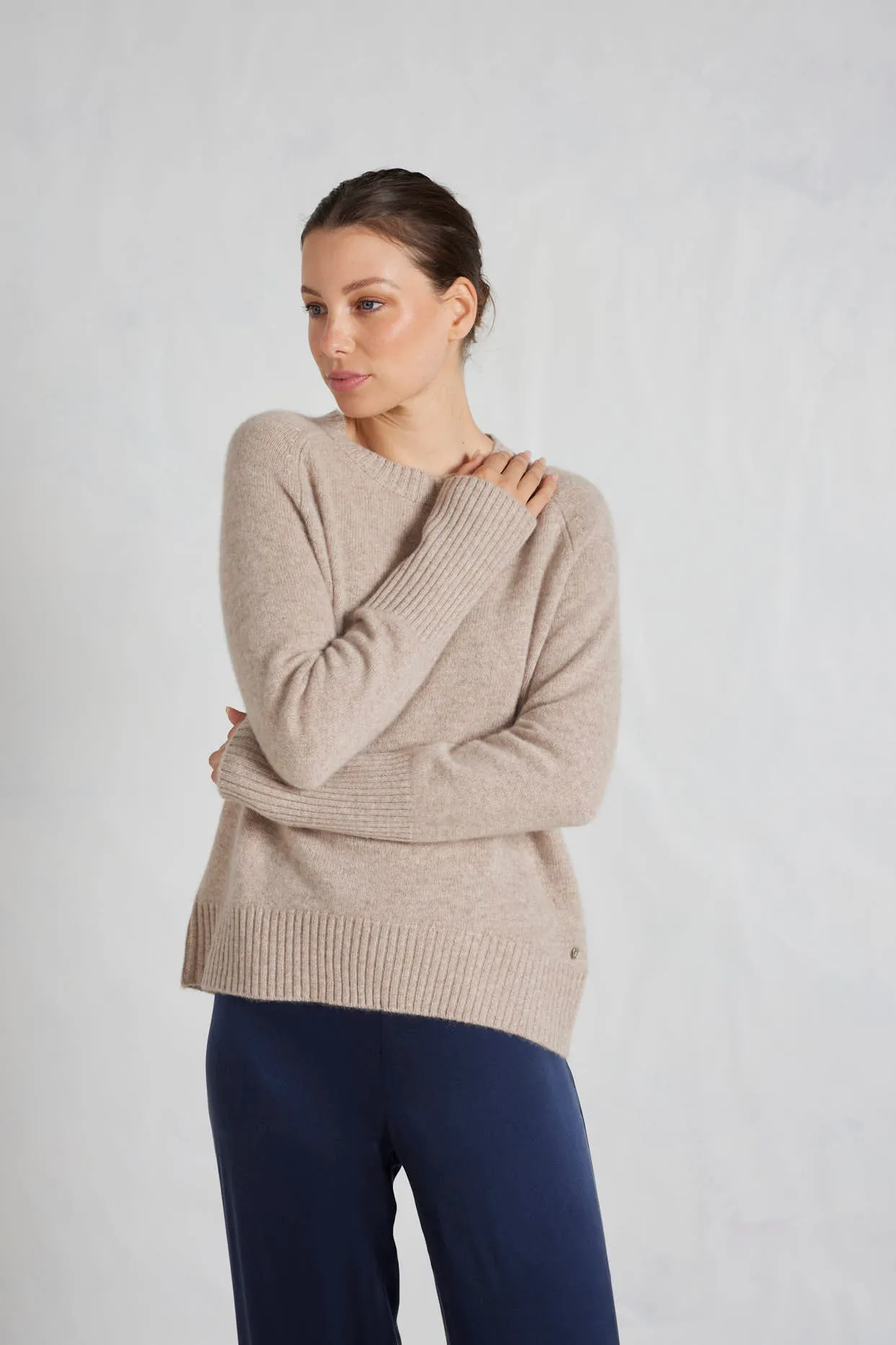 Fifi Crew Cashmere Sweater in Lightweight Beige